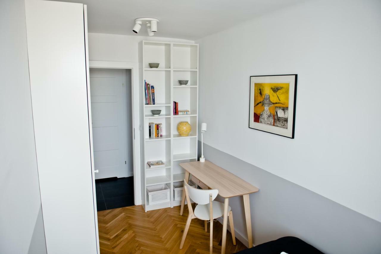 Apartament Chlodna Near To City Center Apartman Varsó Kültér fotó